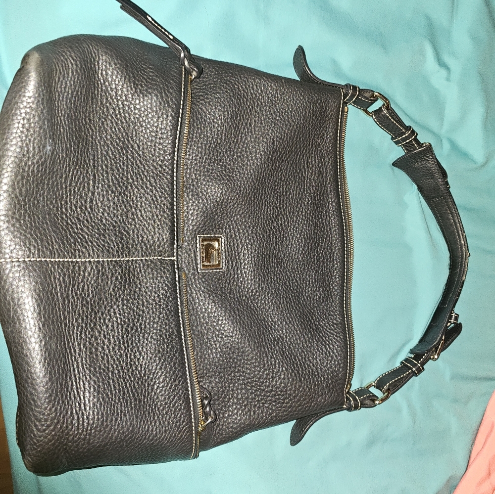 Purses - Picture 3 of 3